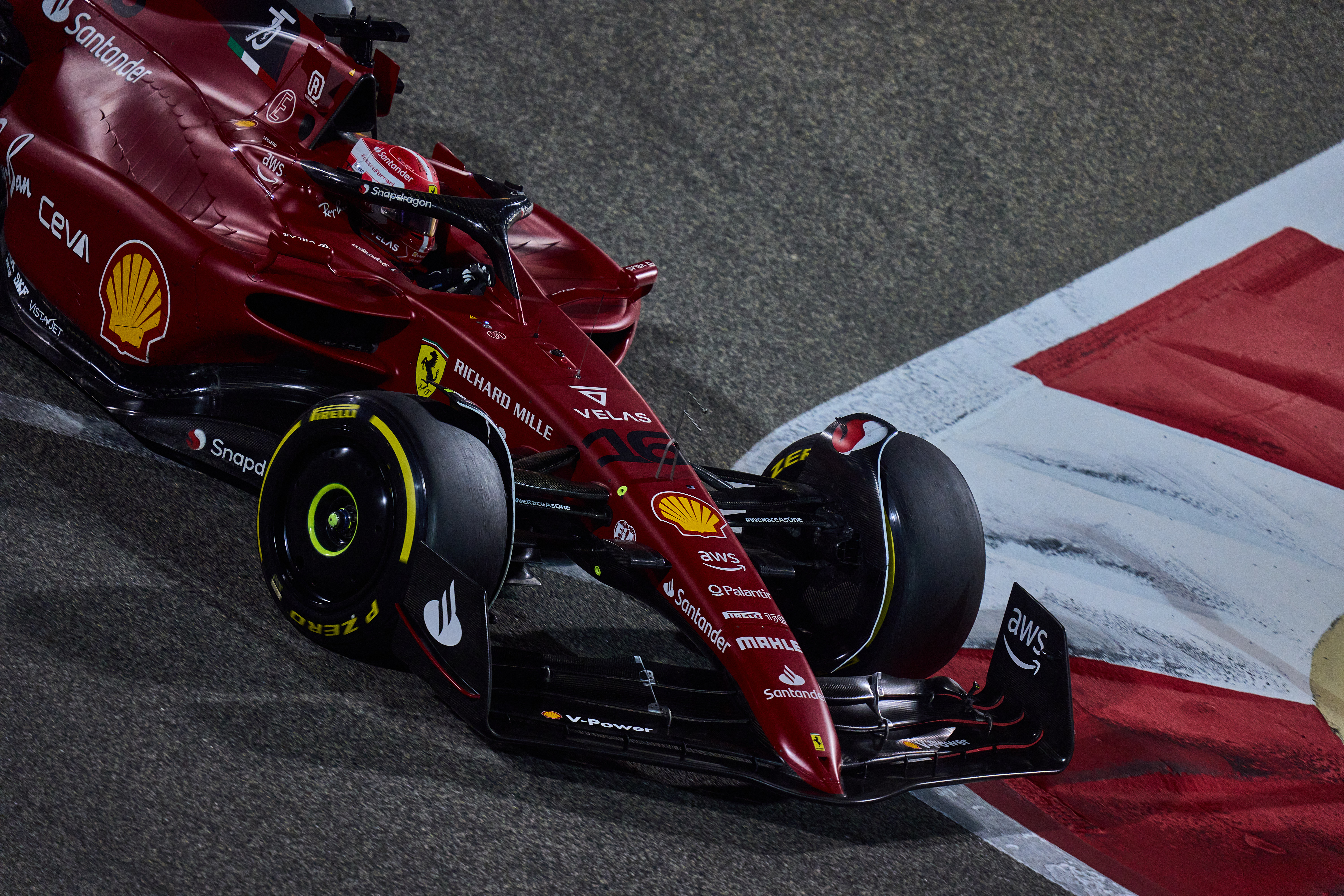 日前,f1 2022赛季揭幕赛巴林大奖赛上,法拉利车队取得优异开局:时隔