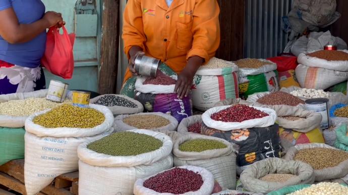 肯尼亚食品价格受多重因素影响急剧上涨