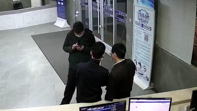 語言障礙男子遇詐騙,民警2小時打數(shù)千字勸醒
