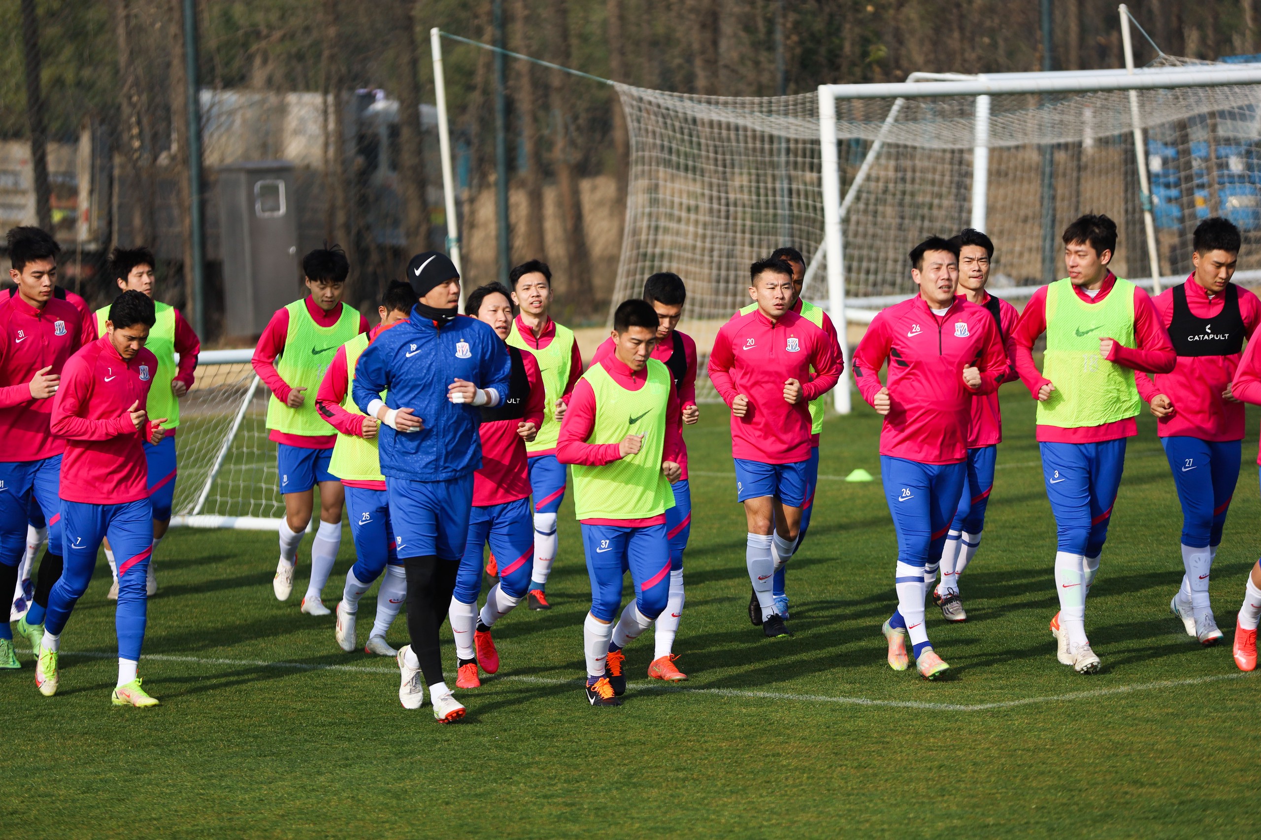 国足滞留阿联酋暂缓回国，新赛季中超开赛时间注定推迟_运动家_澎湃新闻-The Paper