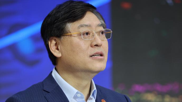 联想集团董事长杨元庆把8000万个人奖金分给一线基层员工