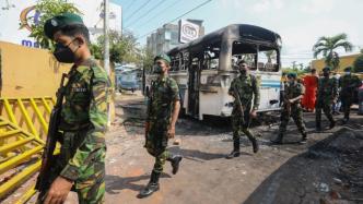 严重经济危机引发民众抗议，斯里兰卡总统宣布全国进入紧急状态