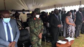 卢旺达举行活动纪念大屠杀28周年