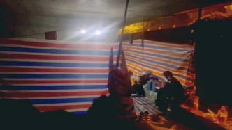 上海一批外卖员每天搭帐篷过夜：不希望给小区带来感染风险