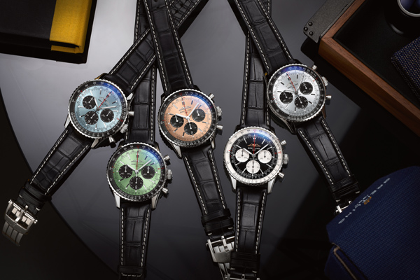 为了致敬航空计时腕表（Navitimer）70周年，百年灵推出了全新航空计时系列腕表（Navitimer），以大胆色彩焕新经典。