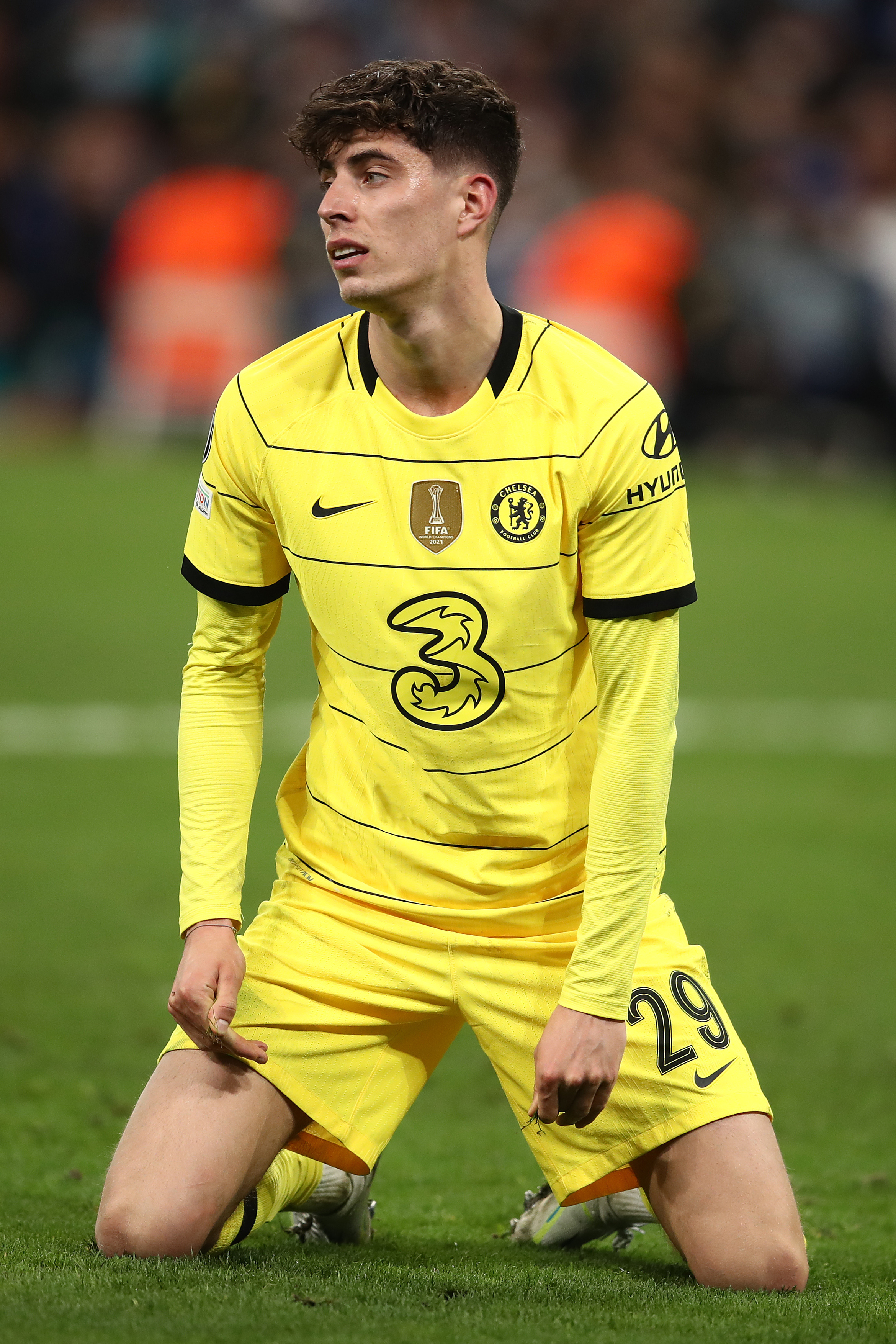 作为蓝军青训培养的小将,芒特将一直陪伴切尔西.