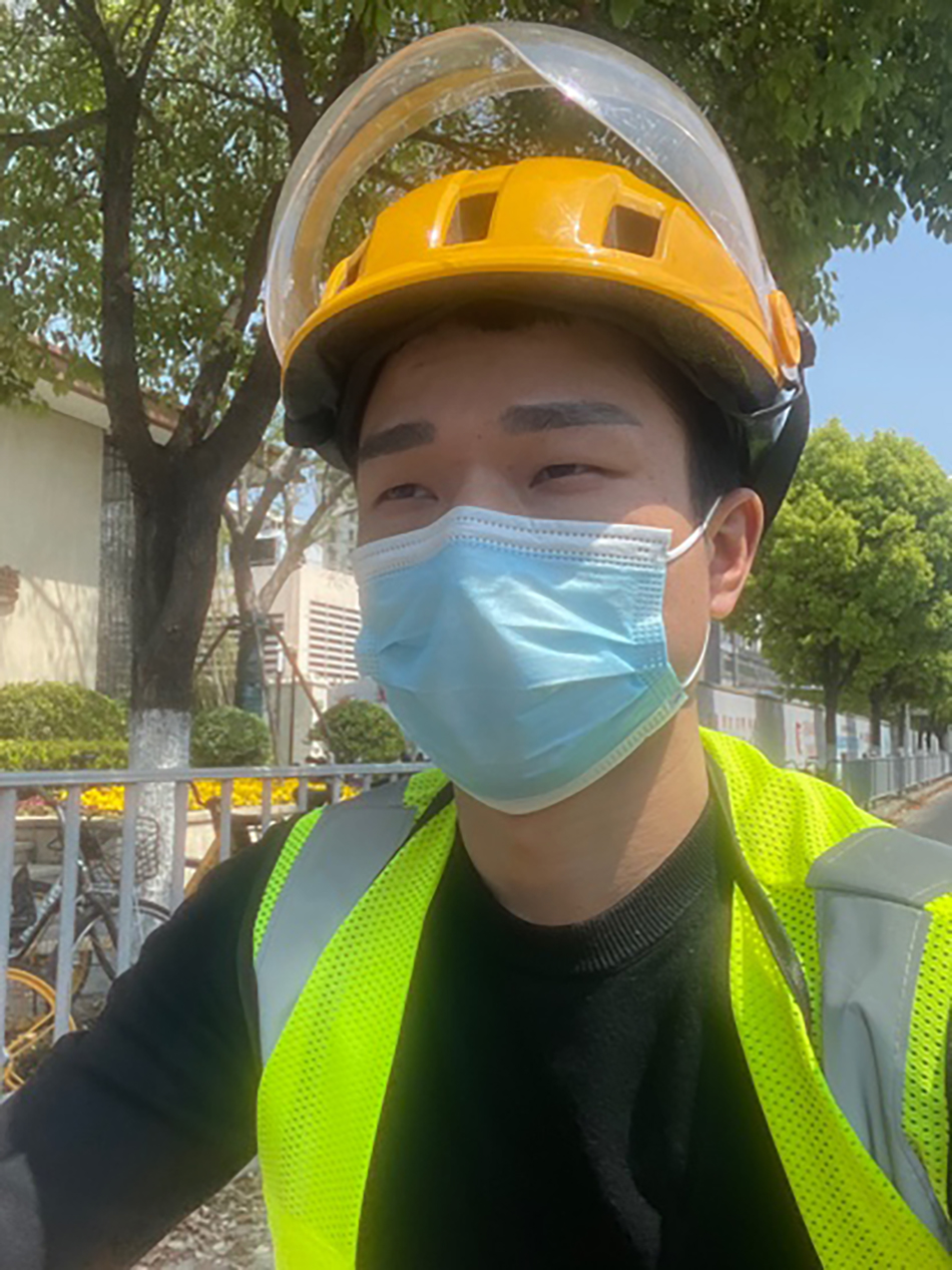 梅林凱正在路上送單 本文圖片均由 受訪者 提供