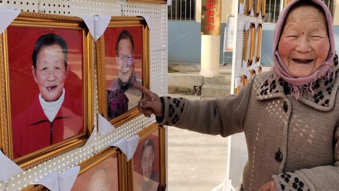 他們?yōu)榭粘怖先嗣赓M(fèi)拍照：有人一輩子沒(méi)留下一張?bào)w面照片