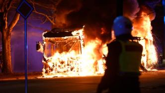 极右翼政党威胁焚烧《古兰经》，瑞典骚乱进入第四天