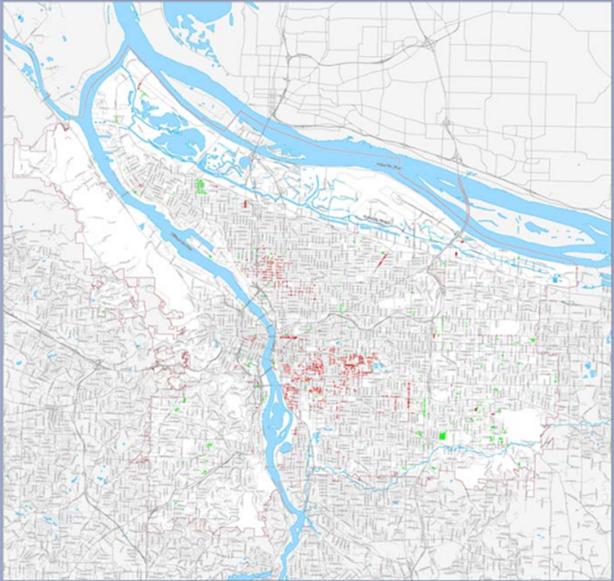 红色为实施“绿色街道”的地区，也是威拉米特河流速最缓，地势最低洼，最容易滞留洪水的地区，以及山下河道最窄、流速最快地区。图片来源：switchurbanwater.eu