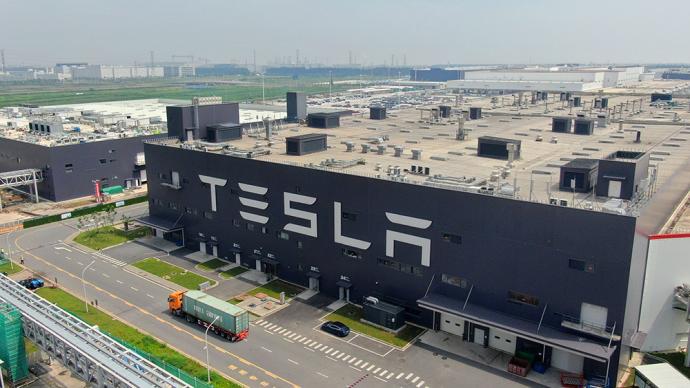 特斯拉上海超級工廠恢復生產，臨港新片區管委會成立工作專班