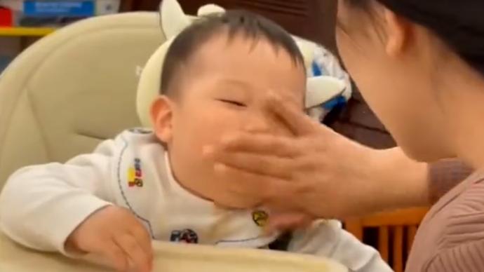 寶寶挨打后第一次喊媽媽，網(wǎng)友：時(shí)機(jī)恰到好處