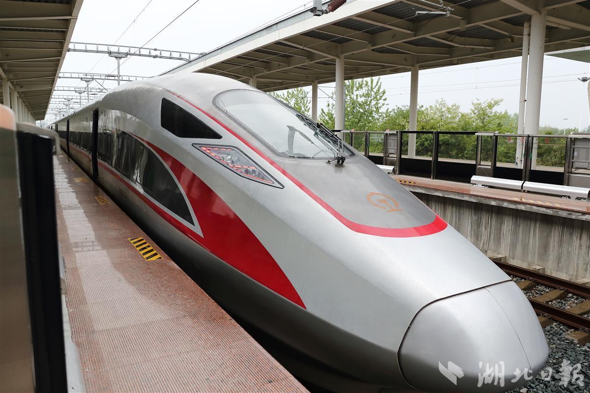 黄黄高铁明日开通武汉将实现1小时到九江3小时到杭州
