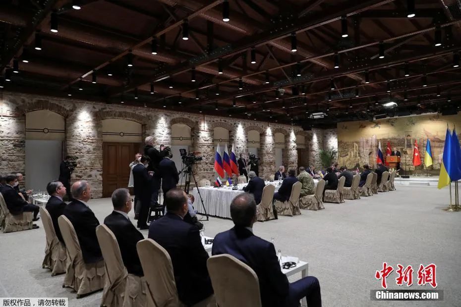当地时间3月29日，俄乌代表团在土耳其伊斯坦布尔展开谈判。