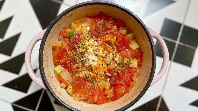 下廚房|北非蛋，用西紅柿洋蔥和雞蛋組合成的地中海風味