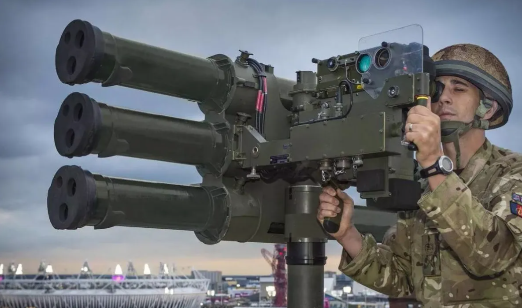 英国向乌克兰提供了“星光”便携式防空导弹。