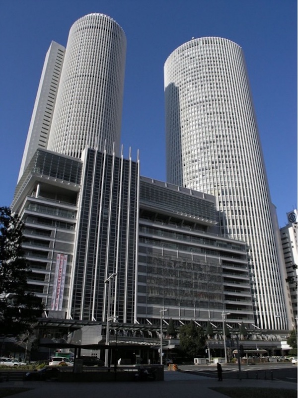 JR名古屋站是世界上最高的車站建筑物，高層為JR東海本部辦公所用