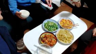 沪漂合租日记丨三个大老爷们一起做饭，各有分工