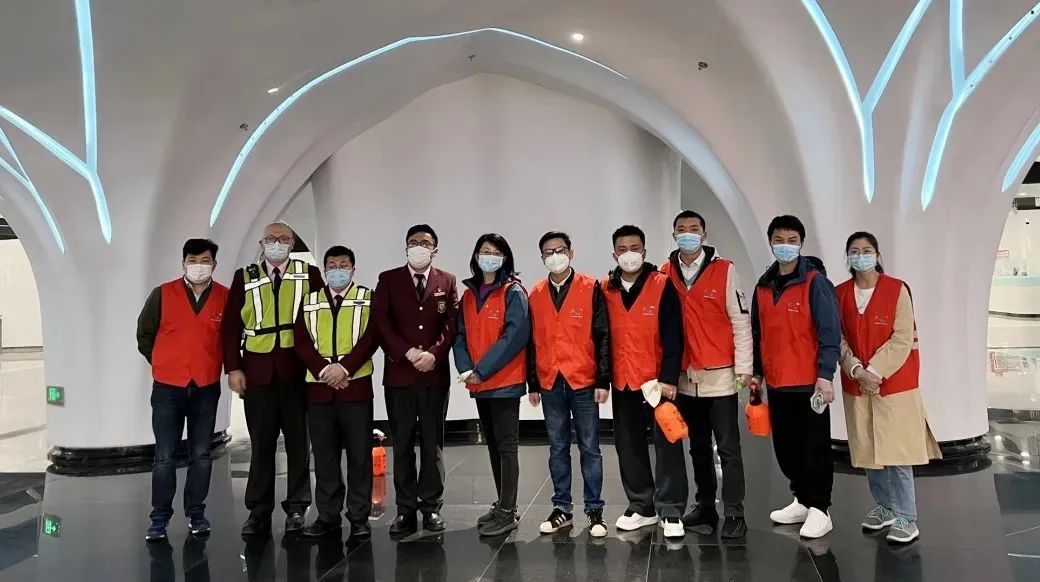 电气泰雷兹-组织抗疫志愿者队伍志愿上海地铁14号线。