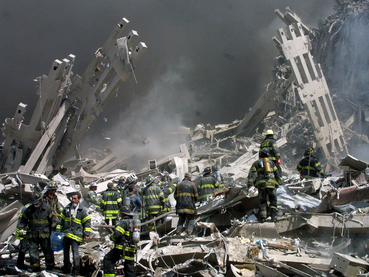 2001年9月11日，美國紐約，“9·11”恐襲事件現場。