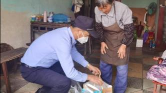 上海民警连续奔波，解决封控在家患病老人断药大难题