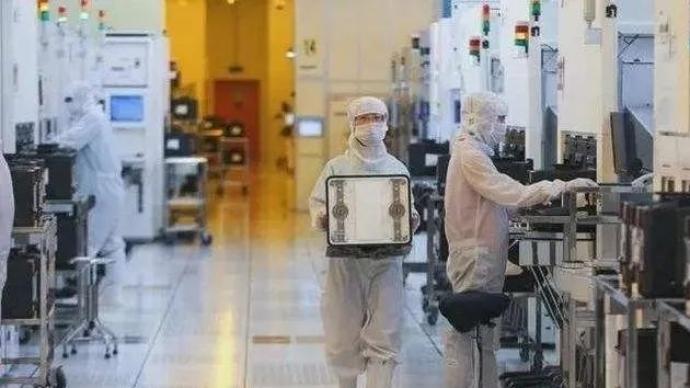 澎湃助企平台求助反馈⑥｜跨区复工有望，企业为跨区员工申请“复工证”