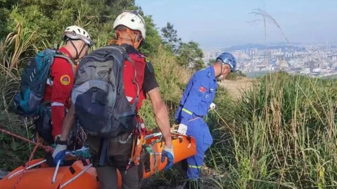 浙江乐清一女子坠崖身亡，疑因爬山拍照时发生意外