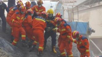 山西晋中榆次一企业粉煤灰仓倾倒7人被困，已救出5人