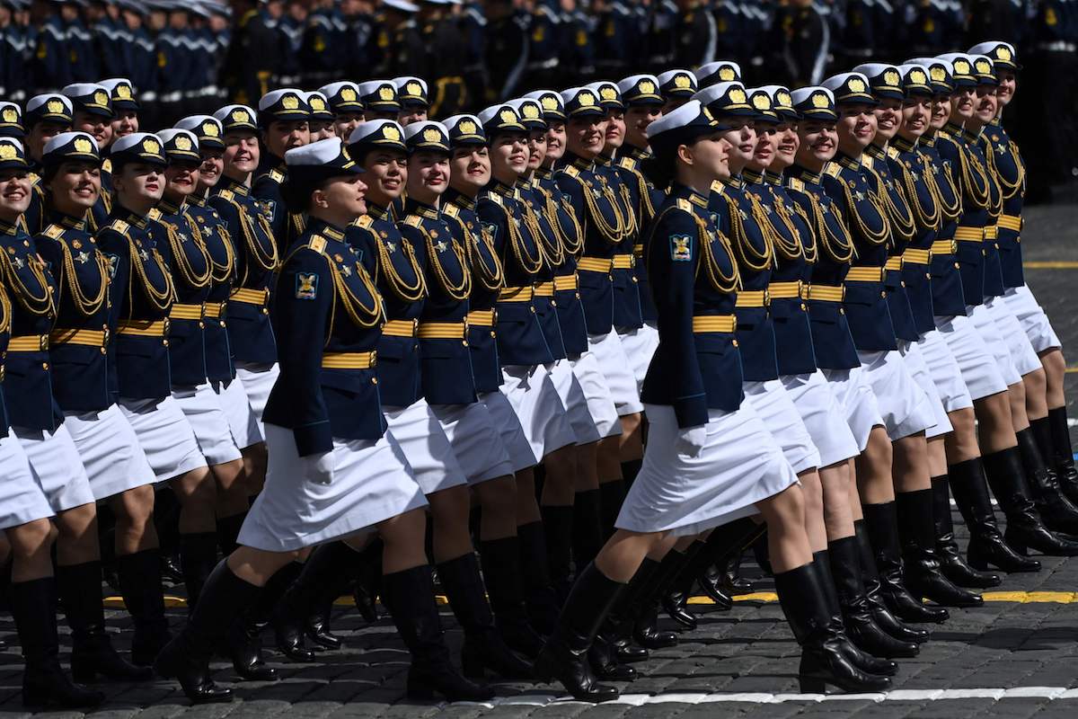 俄罗斯女兵军裙图片