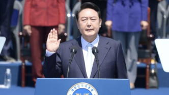尹锡悦宣誓就任韩国总统：将为和平解决朝韩问题敞开对话之门