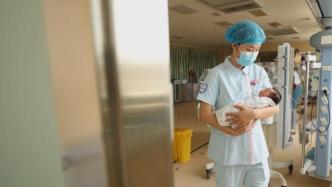 病房里的“临时妈妈”，守护每位宝宝的生命健康