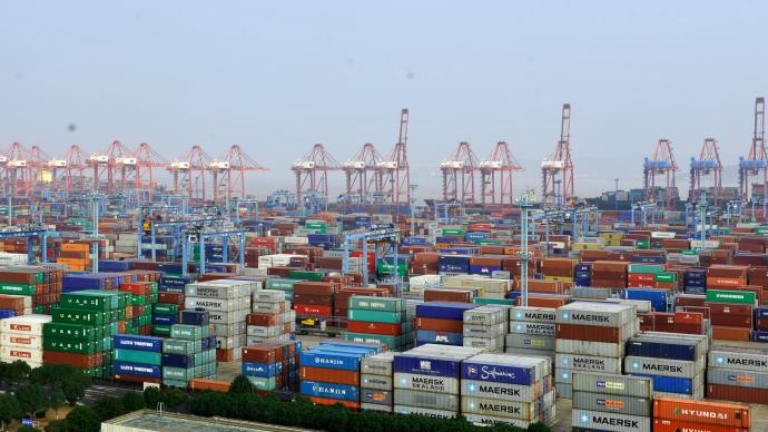 宁波口岸四月进出口创14个月新高，今年已完成7600多亿