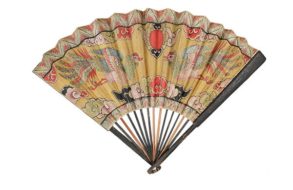 神扇，江户时代或第二尚氏时代（19世纪），东京国立博物馆藏； 执行祭祀的神女使用的大形扇子。