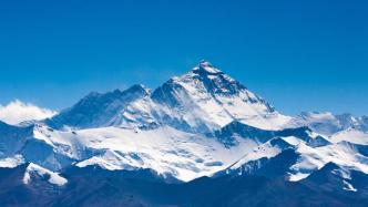尼泊尔登山者在无氧气辅助状态下成功登顶珠峰