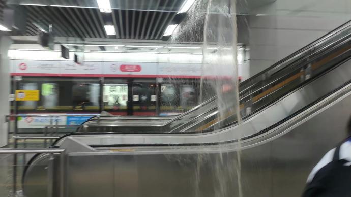 视频｜杭州地铁金沙湖站发生积水，原因正在调查中