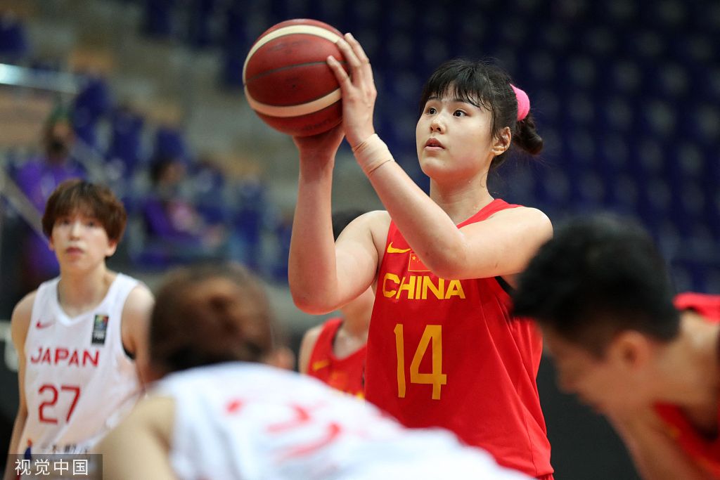 中国女篮主力中锋李月汝。
