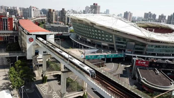 上海4条地铁线恢复运营，直击3号线首班车运营情况