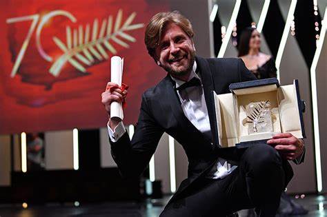 2017年，奥斯特伦德凭《方形》获得第70届戛纳电影节主竞赛单元金棕榈奖