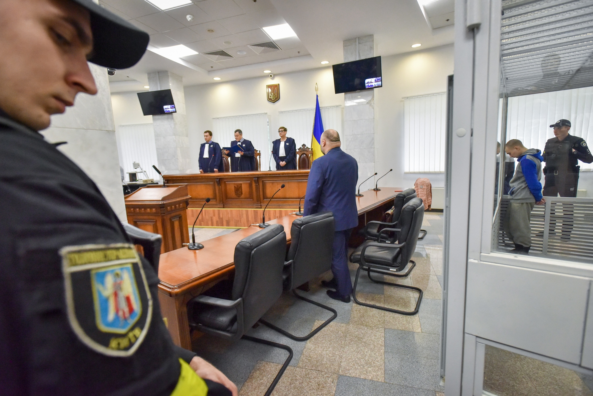 俄乌战局｜俄21岁士兵被乌法院以“杀害平民罪”判终身监禁