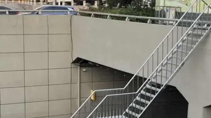 鄭州京廣路隧道加裝19條人行逃生樓梯：還在進行完善