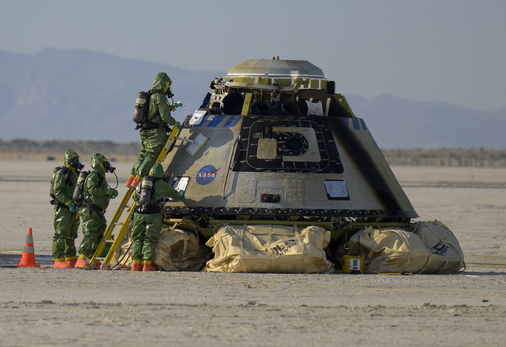 当地时间2022年5月25日 美国波音公司“星际客机”飞船在美国西部新墨西哥州沙漠中成功着陆，宣告前往国际空间站的不载人试飞结束。 