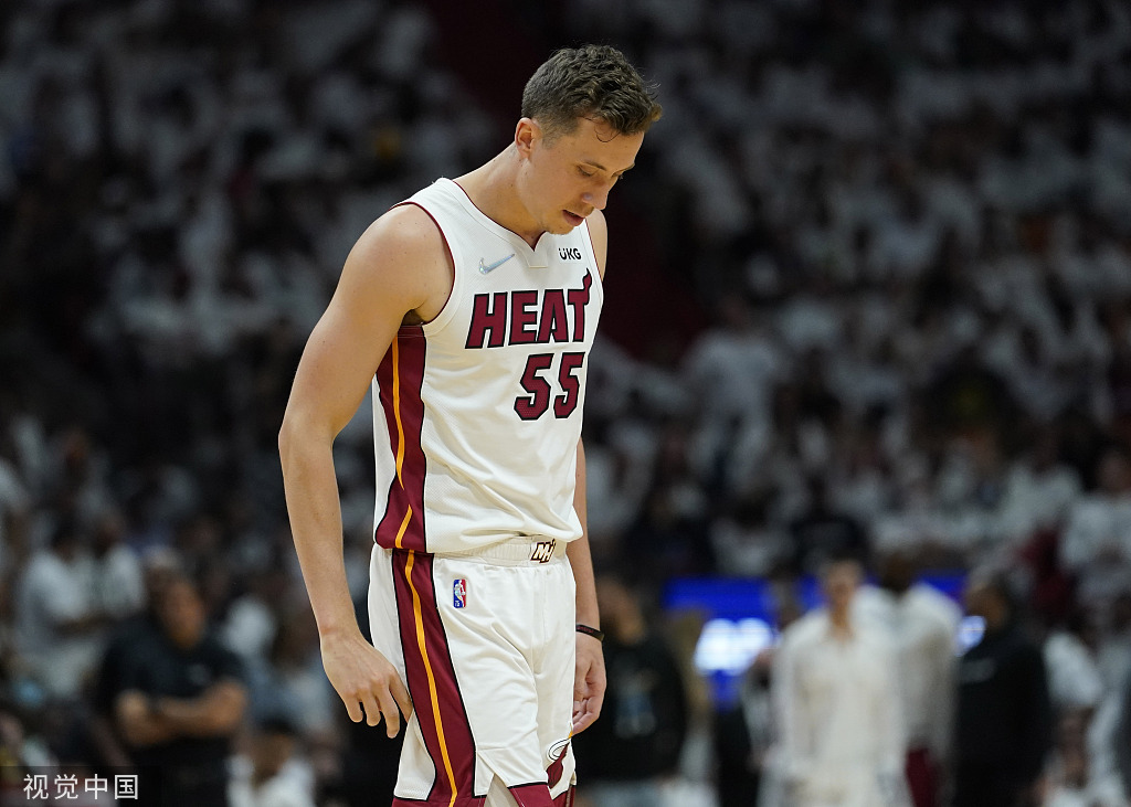 邓肯·罗宾逊的防守能力,让他无法在东决上场.