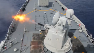 视频丨我海军舰艇编队在南海展开实战化练兵