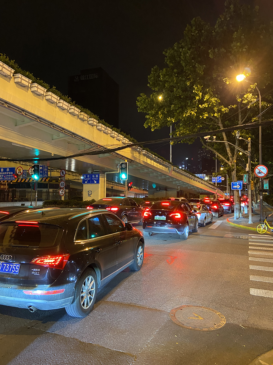 上海晚上堵车图片图片