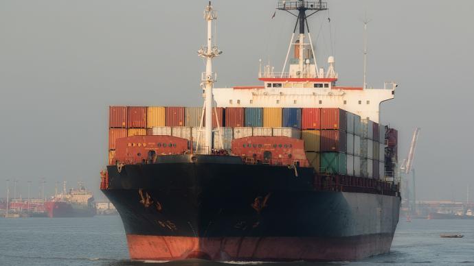 越南5月货物进出口同比增14.5%环比降4.7%：逆差17.3亿美元