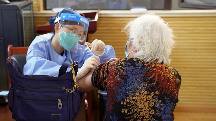 上海：全面开展养老机构老年人新冠疫苗接种工作