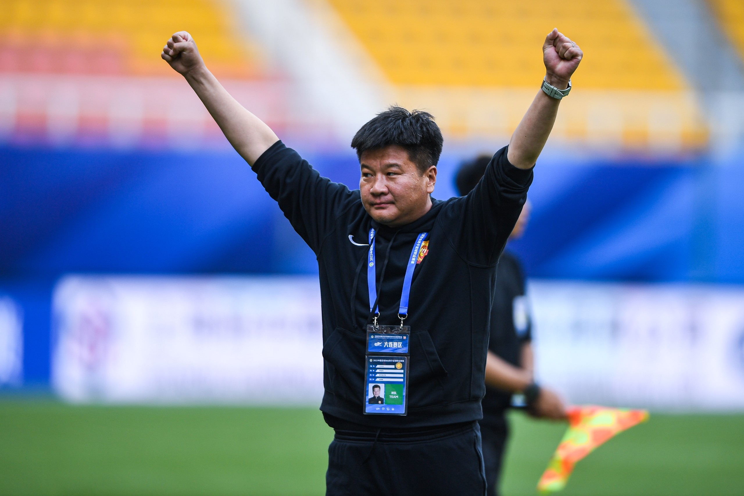 武汉队主帅李金羽.