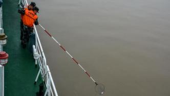 “世界海洋日”，上海海警“海洋净化小分队”加强污染监管