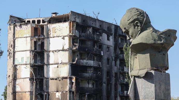 早安·世界｜烏基輔附近居民區被炸成廢墟，俄麥當勞改名重開