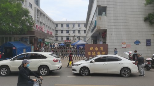 一次性医用品为什么限价供货商到医院再到患者口中，种植牙耗材何以涨价近十倍？_https://www.jmylbn.com_新闻资讯_第1张